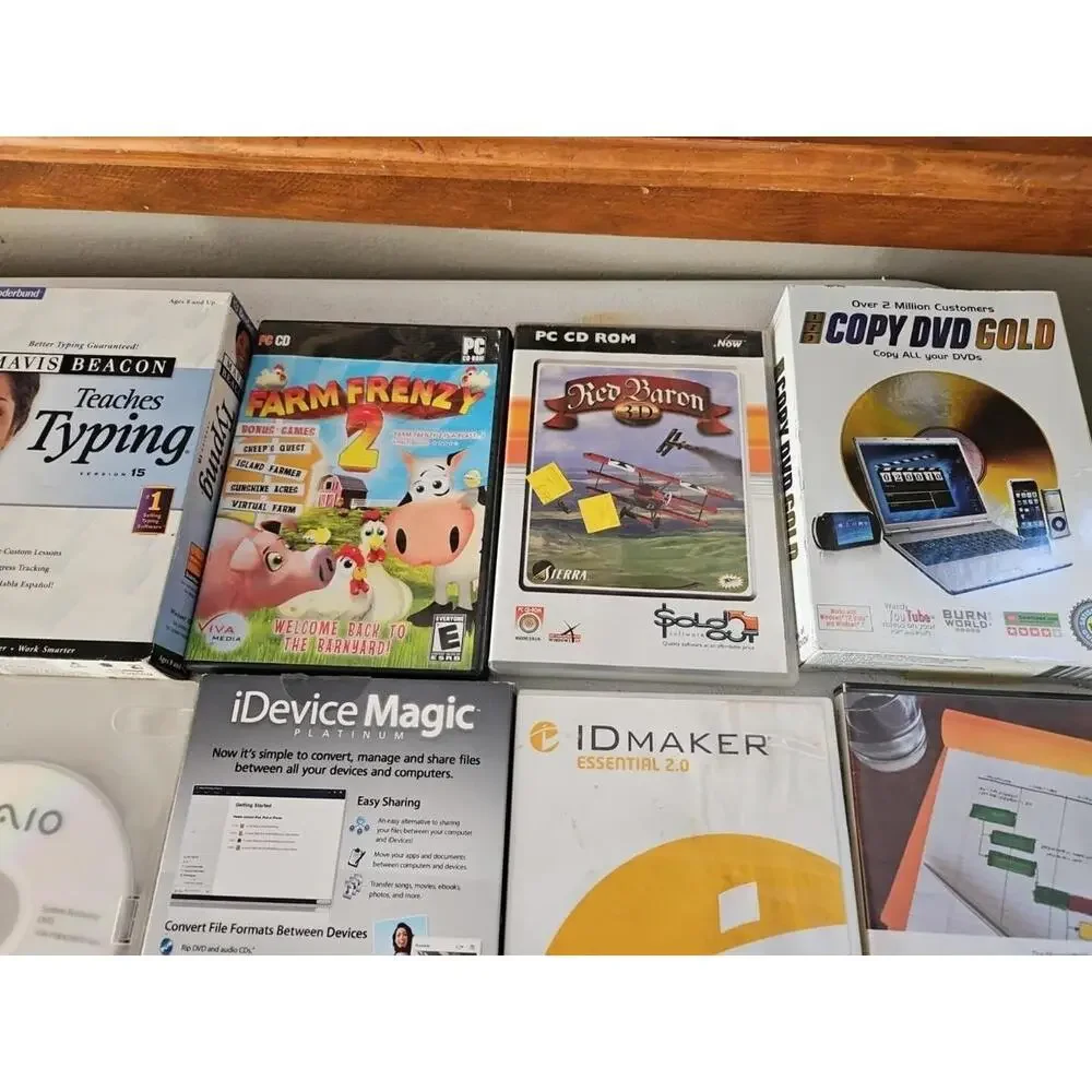 Lot Of 18 Old Microsoft And Mac Computer Programs , Most Have Keys Trl8#32
